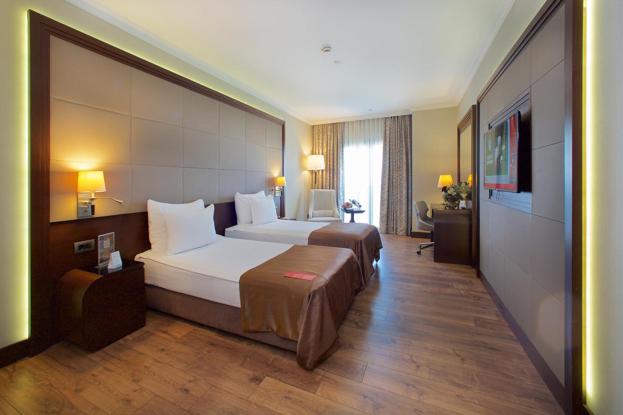 Ramada By Wyndham Istanbul Merter المظهر الخارجي الصورة A room at the hotel