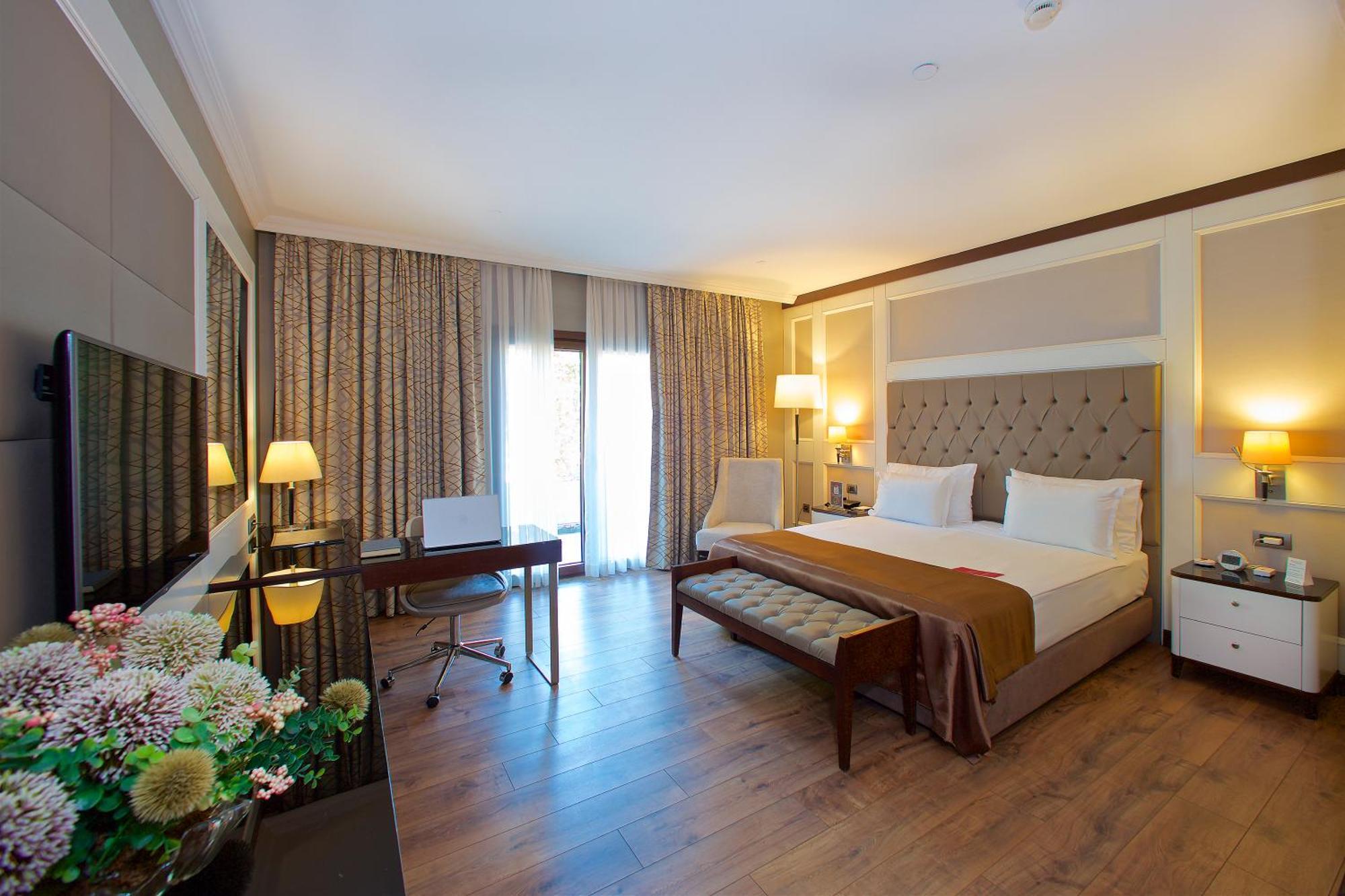 Ramada By Wyndham Istanbul Merter المظهر الخارجي الصورة A room at the hotel
