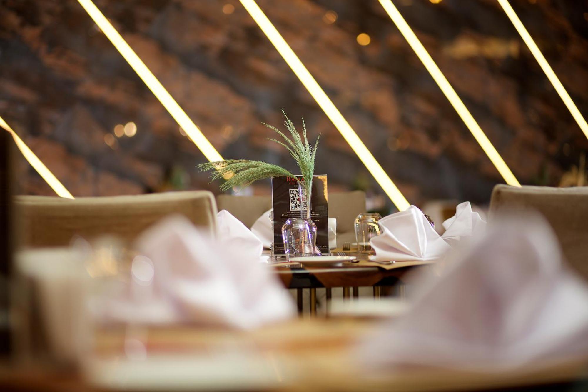 Ramada By Wyndham Istanbul Merter المظهر الخارجي الصورة Restaurant