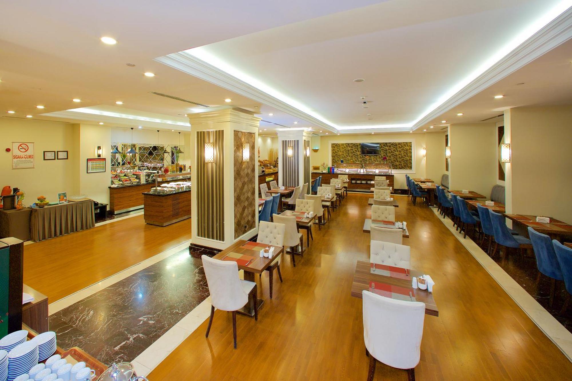 Ramada By Wyndham Istanbul Merter المظهر الخارجي الصورة The restaurant