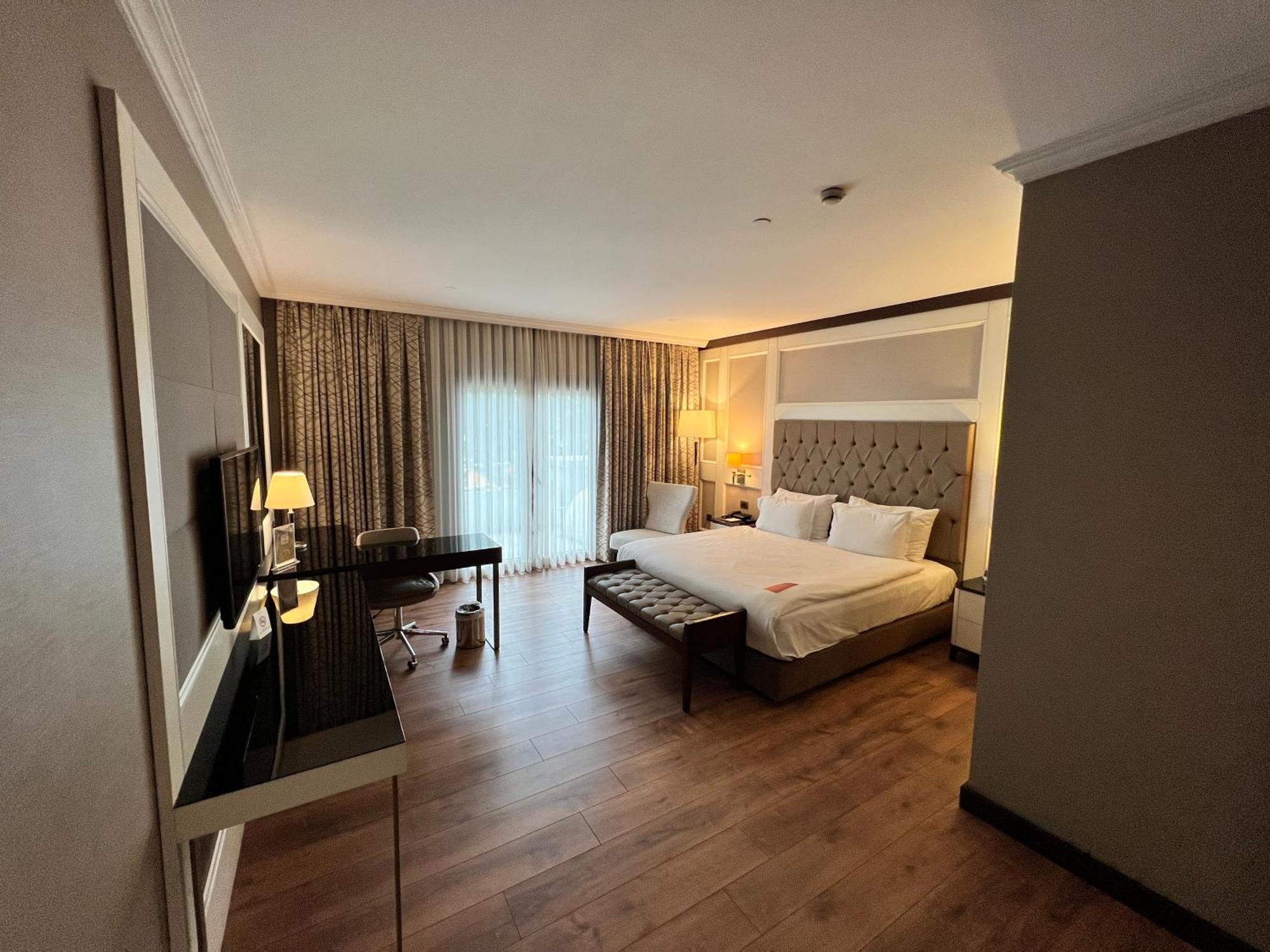 Ramada By Wyndham Istanbul Merter المظهر الخارجي الصورة A room at the hotel
